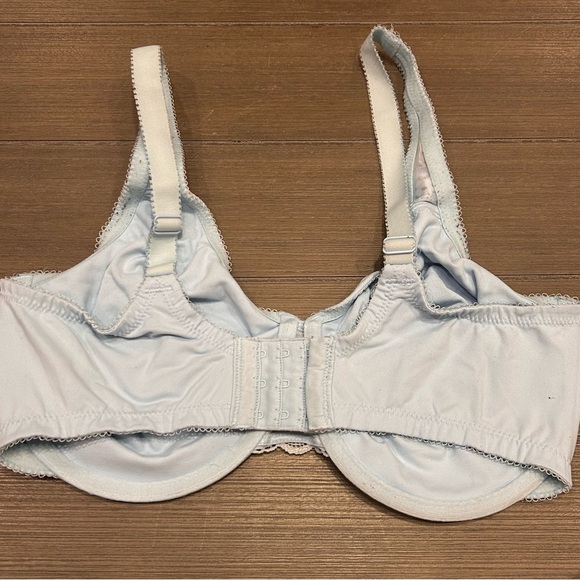 Wacoal 851211 Soft Embrace Underwire Bra - Picture 4 of 9